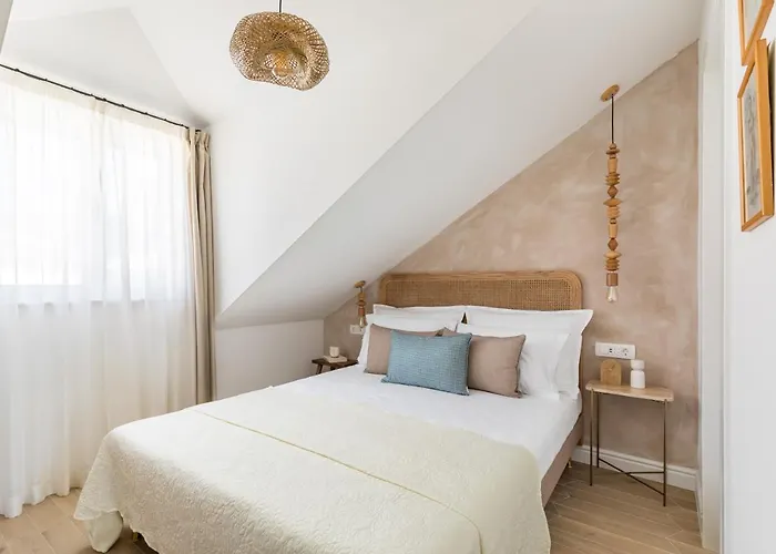 Old Town Experience, Sea View, Center&beach, 2bthr Apartman