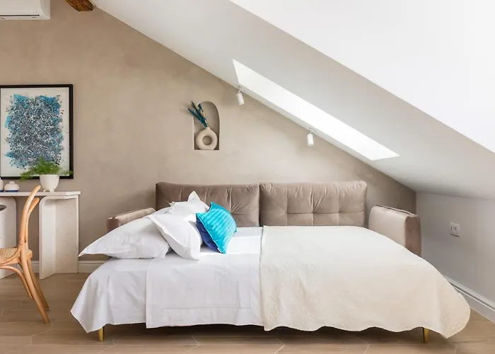 Old Town Experience, Sea View, Center&beach, 2bthr Apartman