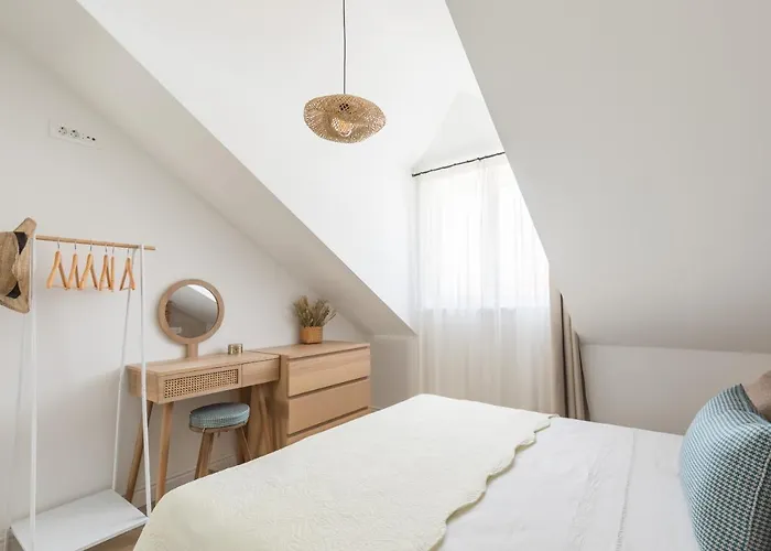 Old Town Experience, Sea View, Center&beach, 2bthr Apartman Split