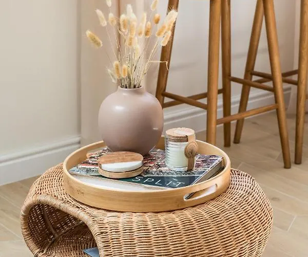 Old Town Experience, Sea View, Center&beach, 2bthr شقة